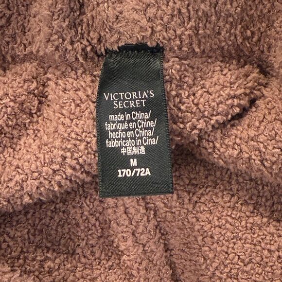 Victoria's Secret Women's Pajama Top Shorts Set Sherpa Fleece Size M - Picture 13 of 14